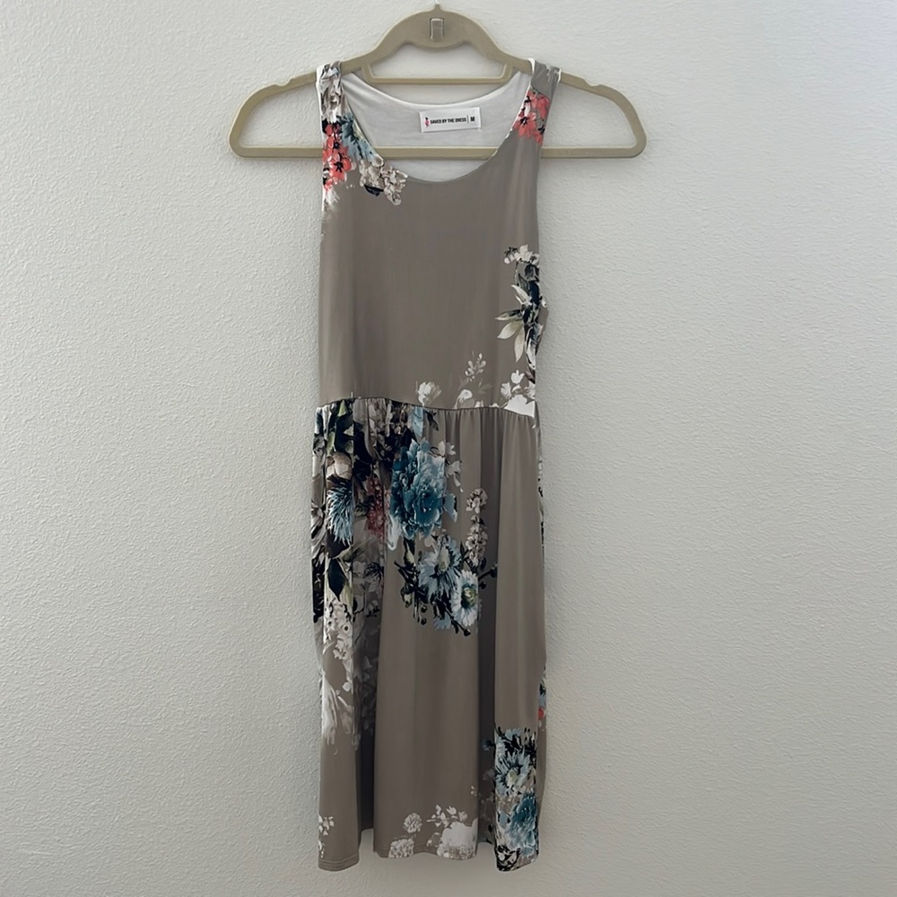 Floral dress with pockets